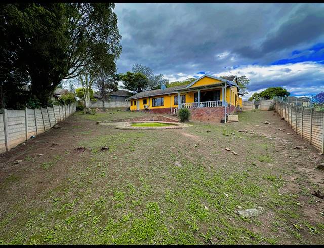 3 BEDROOM HOUSE FOR SALE IN HAYFIELDS